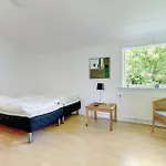 22-bedroom In Henne *