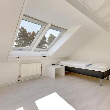 22-bedroom In Henne *