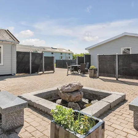 20 Bedroom Awesome In Henne Holiday home Henne Strand