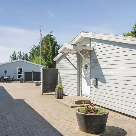 22-bedroom In Henne *